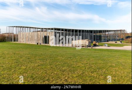 Besucherzentrum in Stonehenge, Amesbury, England, Großbritannien, die Architekten Denton Corker Marshall wurden im Dezember 2013 fertiggestellt Stockfoto