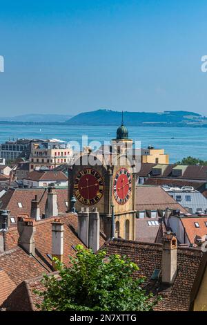 Blick auf Neuchatel und den Neuchatelsee, Schweiz Stockfoto