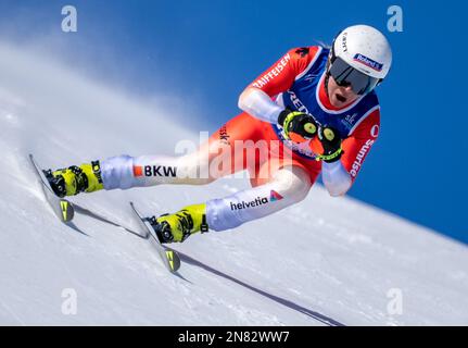 Meribel, Frankreich. 11. Februar 2023. Alpinski: Weltmeisterschaft, Abfahrtslauf, Frauen: Jasmine Flury, Schweiz, auf der Rennstrecke. Kredit: Michael Kappeler/dpa/Alamy Live News Stockfoto