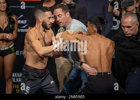 PERTH, AUSTRALIEN - 11. FEBRUAR: Shannon Ross und Kleydson Rodrigues stellen sich auf der UFC 284 dem Kampf vor 284: Makhachev gegen Volkanovski in der RAC Arena am 12. Februar 2023 in Perth, Westaustralien, Australien. (Foto: Matt Davies/PxImages) Kredit: Px Images/Alamy Live News Stockfoto