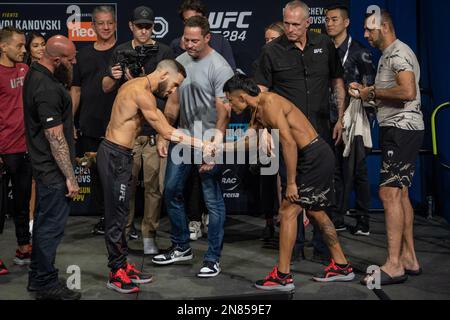 PERTH, AUSTRALIEN - 11. FEBRUAR: Shannon Ross und Kleydson Rodrigues stellen sich auf der UFC 284 dem Kampf vor 284: Makhachev gegen Volkanovski in der RAC Arena am 12. Februar 2023 in Perth, Westaustralien, Australien. (Foto: Matt Davies/PxImages) Kredit: Px Images/Alamy Live News Stockfoto