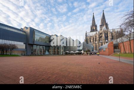 Museum Ludwig, Kolner Philharmonie und Kölner Dom - Köln, Deutschland Stockfoto