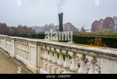 Der Garten der flüssigen Skulptur des Künstlers Giuseppe Penone in Venaria reale Gardens, Turin, Piemont Region in Norditalien - Europa Stockfoto