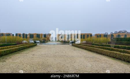 Panoramablick auf Venaria reale Gärten in der Herbstsaison - Turin, Piemont Region in Norditalien - Europa, Reggia di Venaria reale Stockfoto