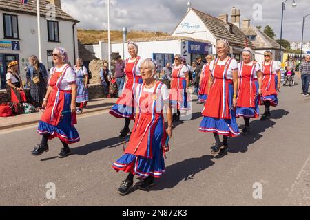 England, Dorset, Isle of Perbeck, Swanage, Swanage Annual Folk Festival, Female Folk Dancing Group Stockfoto