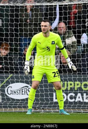 Plymouth, Großbritannien. 11. Februar 2023. Plymouth Argyle Torwart Callum Burton (25) während des Spiels der Sky Bet League 1 Plymouth Argyle vs Portsmouth at Home Park, Plymouth, Vereinigtes Königreich, 11. Februar 2023 (Foto von Stanley Kasala/News Images) in Plymouth, Vereinigtes Königreich, 2/11/2023. (Foto: Stanley Kasala/News Images/Sipa USA) Guthaben: SIPA USA/Alamy Live News Stockfoto