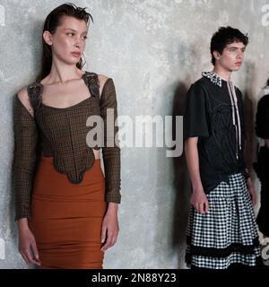 Madrid, Spanien. 11. Februar 2023. Models auf dem Laufsteg der ManeMane Modenschau während der Madrid EsModa Madrid Fashion Week in Madrid. Kredit: SOPA Images Limited/Alamy Live News Stockfoto