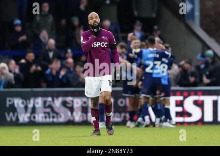 David McGoldrick aus Derby County sieht deprimiert aus, nachdem seine Seite während des Spiels Sky Bet League One im Adams Park, Wycombe, ein drittes Tor des Spiels zugestanden hat. Foto: Samstag, 11. Februar 2023. Stockfoto