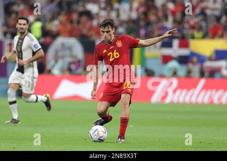 Al-Khor, Katar. 27. November 2022. Pedri von Spanien in Aktion beim FIFA-Weltmeisterschaftsspiel Katar 2022 zwischen Spanien und Deutschland im Al-Bayt-Stadion. Endstand: Spanien 1:1 Deutschland. (Foto: Grzegorz Wajda/SOPA Images/Sipa USA) Guthaben: SIPA USA/Alamy Live News Stockfoto