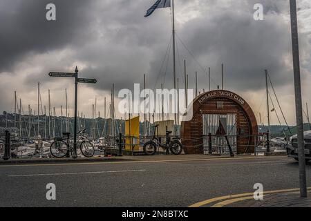 Haupteingang zum Kinsale Yacht Club Marina. Co Cork, Irland. Stockfoto