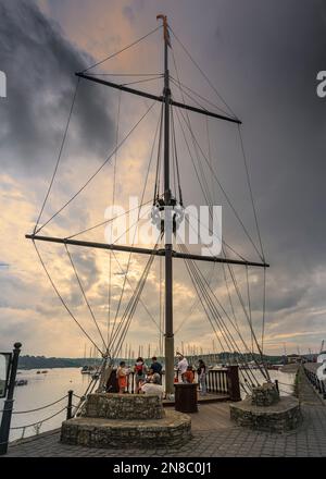 Spanischer Galeonen-Mast an der Pier Road in Kinsale. Co Cork, Irland. Stockfoto