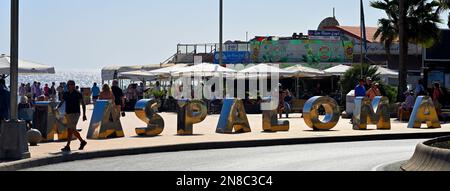 Maspalomas, Gran Canaria, Schild am Eingang der Einkaufs- und Restaurantgegend bei Playa del Inglés Stockfoto