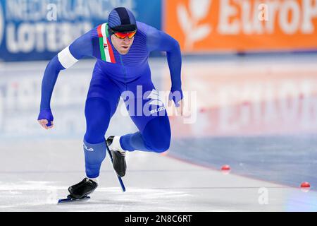 TOMASZOW MAZOWIECKI, POLEN - FEBRUAR 11: David Bosa aus Italien tritt bei der ISU Speed Skating World Cup 5 am 11. Februar 2023 in Tomaszow Mazowiecki, Polen, an der Men's A Group 500m Teil (Foto von Andre Weening/Orange Pictures). Kredit: Orange Pics BV/Alamy Live News Stockfoto