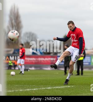 Wrexhams Paul Mullin wärmt sich auf, während der Wrexham Association Football Club V Wealdstone Football Club auf dem Rennplatz in der Vanarama National League spielt. (Bild: ©Cody Froggatt/Alamy Live News) Stockfoto