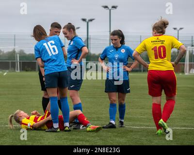 Glasgow, Schottland, Großbritannien. 25. September 2022: Rossvale-Frauen spielen Renfrew-Damen bei der Meisterschaft. Stockfoto