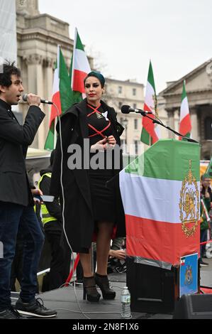 Trafalgar Square, London, Großbritannien. 11. Februar 2023 Tausende iranischer Protestkundgebungen, Aufstände gegen das nicht-islamische Regime des Iran, Khomenei, der Oberste Führer des Iran, müssen gehen, London, Großbritannien. Kredit: Siehe Li/Picture Capital/Alamy Live News Stockfoto