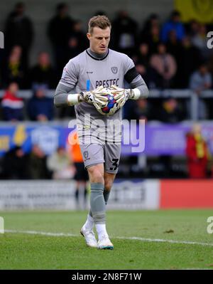 Pirelli Stadium, Burton, Staffordshire, Großbritannien. 11. Februar 2023. League One Football, Burton Albion gegen Exeter City; Macgillivray von Burton Credit: Action Plus Sports/Alamy Live News Stockfoto