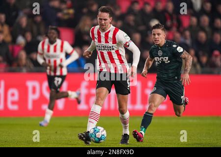 EINDHOVEN, NIEDERLANDE - FEBRUAR 11: Luuk de Jong von PSV dribbelt während des Eredivisie-Spiels zwischen PSV und FC Groningen am 11. Februar 2023 im Philips Stadion in Eindhoven, Niederlande (Foto von Joris Verwijst/Orange Pictures). Credit: Orange Pics BV/Alamy Live News Stockfoto