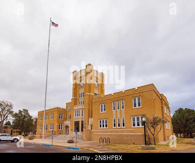 Bedeckter Blick auf die Lusk Hall of New Mexico Military Institute in den USA Stockfoto