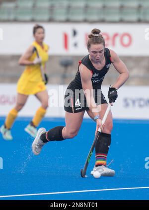 Sydney, Australien. 11. Februar 2023. Nike Lorenz von Deutschland die Frauen-Nationalmannschaft wurde während des Spiels der Internationalen Hockeyföderation Pro League China gegen Deutschland im Sydney Olympic Park Hockey Centre in Aktion gesehen. Endstand Deutschland 2:1 China. Kredit: SOPA Images Limited/Alamy Live News Stockfoto