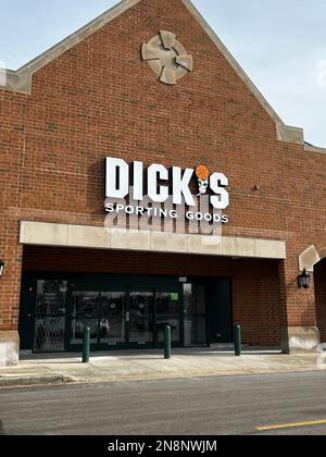 Außenansicht von Dick's Sporting Goods in Northbrook, Illinois. Stockfoto