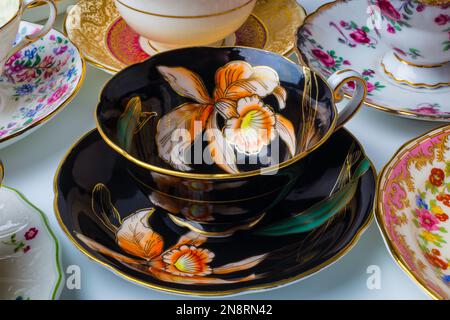 Elegante Schwarze Teetasse Stockfoto