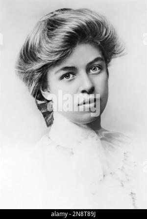 Eleanor Roosevelt (1884-1962), die dienstälteste First Lady ihres Mannes, Präsident Franklin D. Roosevelt, in vier Amtszeiten in einem Schulporträt von 1898, als sie 14 Jahre alt war. (USA) Stockfoto