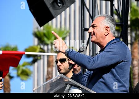 Los Angeles, USA. 11. Februar 2023. Am Samstag versammelten sich Tausende, um gegen einen Regimewechsel im Iran bei einer Kundgebung vor dem Rathaus von Los Angeles zu protestieren. Kredit: Linova Photography/Alamy Live News. Stockfoto