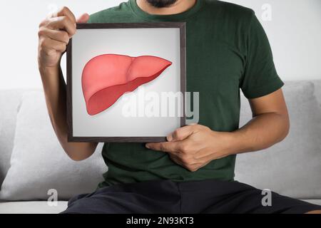 Das Foto der Leber auf dem menschlichen Körper, Hepatitis, Konzept mit Healthcare and Medicine. Stockfoto