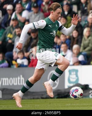 PLYMOUTH, ENGLAND - FEBRUAR 11: Plymouth's Callum Wright während der Sky Bet League One zwischen Plymouth Argyle und Portsmouth, im Home Park am 11. Februar 2023 in Plymouth, Großbritannien. (Foto von MB Media) Stockfoto