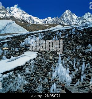 Gasherbrum IV versteckter Gipfel und breiter Gipfel von Concordia auf dem Oberbaltoro-Gletscher, Gilgit-Baltistan-Gebiet im Norden Pakistans. Stockfoto