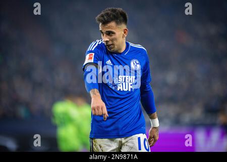 Gelsenkirchen, Deutschland. 10. Februar 2023. Rodrigo Zalazar (S04) FC Schalke 04 - VfL Wolfsburg Bundesliga 10.02.2023 Copyright (nur für journalistisch Stockfoto