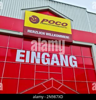 Kiel, Deutschland - 11. Februar 2023: Eingangsbereich des Möbelgeschäfts der Marke Poco Stockfoto