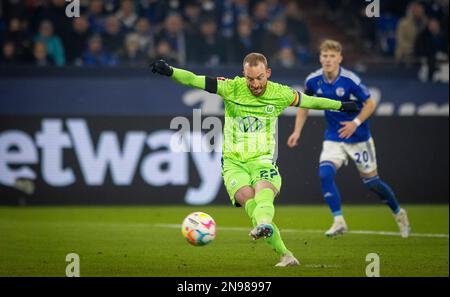 Gelsenkirchen, Deutschland. 10. Februar 2023. Maximilian Arnold (Wolfsburg) verschießt Elfmeter FC Schalke 04 - VfL Wolfsburg Bundesliga 10.02.2023 Exemplar Stockfoto