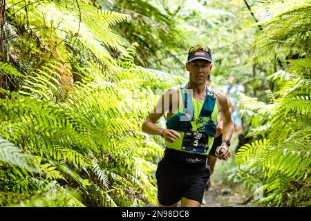 Rotorua, Newzealand. 11. Februar 2023. Daniel Jones nimmt am 11. Februar 2023 an der TUM 102 Männerveranstaltung des Tarawera Ultramarathons 2023 auf den Bergwegen rund um Rotorua in Newzealand Teil. Kredit: Graeme Murray/Xinhua/Alamy Live News Stockfoto