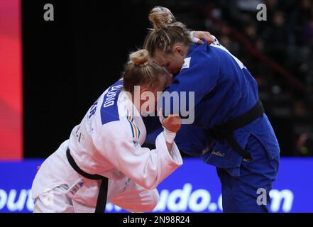 Jessica Klimkait aus Kanada und Daria Bilodid aus der Ukraine während des Judo Paris Grand Slam 2023 am 4. Februar 2023 in der Accor Arena in Paris, Frankreich – Photo Laurent Lairys / DPPI Stockfoto