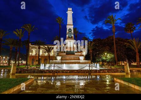 Denkmal für die Helden von Santiago de Cuba und Cavite, Blue Hour, Cartagena, Region Murcia, Spanien Stockfoto