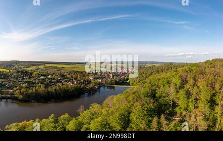 Blick über Guentersberge im Harz Selketal mit Bergsee Stockfoto