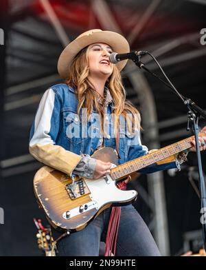 Lainey Wilson Live im Konzert Stockfoto