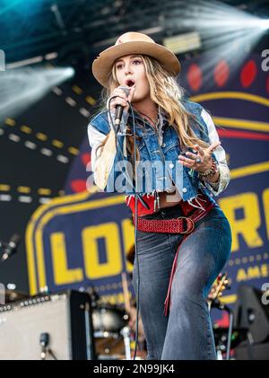 Lainey Wilson Live im Konzert Stockfoto