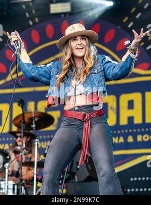 Lainey Wilson Live im Konzert Stockfoto