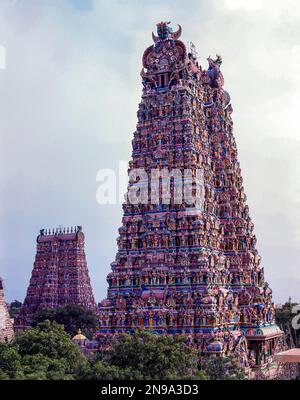 Sri Meenakshi Amman Tempel Westturm in Madurai, Tamil Nadu, Indien, Asien Stockfoto