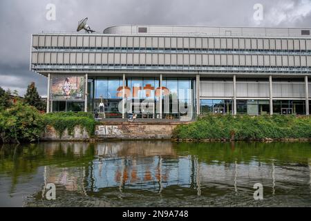 Hauptsitz des deutsch-französischen Fernsehsenders Arte on the River Ill, Straßburg, Departement Bas-Rhin, Elsass, Frankreich Stockfoto
