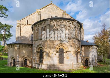 Der Chor der Kirche Basilique Notre-Dame-de-la-fin-des-Terres in Soulac-sur-Mer auf dem französischen Atlantikmantel, Frankreich Stockfoto