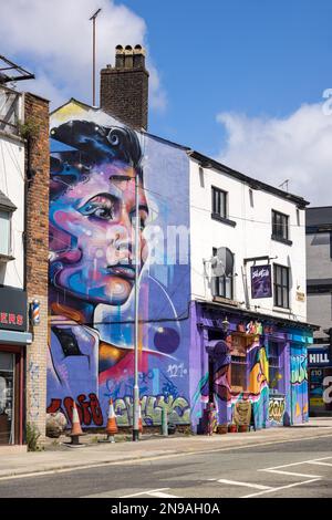 LIVERPOOL, UK - JULY 14 : Painted Building in London Road, Liverpool, Merseyside, England, UK on July 14, 2021 Stockfoto