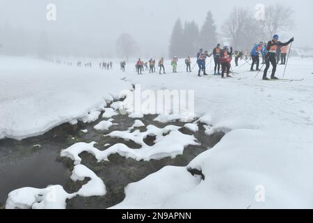 Bedrichov, Cr 12. Februar 2023. Jizerska padesatka 50km International Ski Classics Tour Langlaufrennen in Bedrichov bei Liberec, Tschechische Republik, 12. Februar 2023. Kredit: VIT Cerny/CTK Photo/Alamy Live News Stockfoto