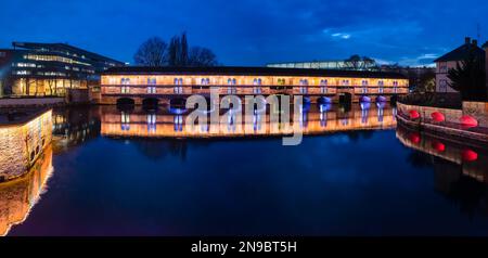 Damm entworfen von Vauban in der Dämmerung, Straßburg, Elsass, Departement Bas-Rhin, Frankreich Stockfoto