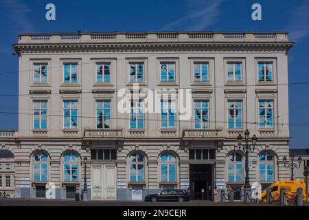 Magritte Museum, das Gemälde dieses surrealen Künstlers zeigt. Brüssel. Belgien. Stockfoto