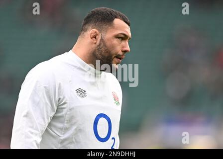 12. Februar 2023; Twickenham Stadium, London, England: Six Nations International Rugby England gegen Italien; Ellis Genge of England wärmt sich auf Stockfoto