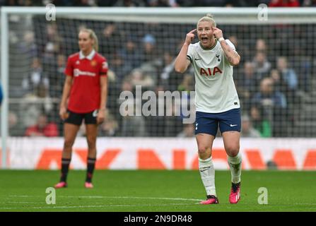 London, Großbritannien. 12. Februar 2023. Bethany England (19) aus Tottenham zeigte eine Reaktion während eines Fußballspiels zwischen Tottenham Hotspur Women und Manchester United Women auf ein versetztes Spiel des ersten Spieltags der 2022. - 2023. Saison der Barclays Women's Super League am Sonntag, den 12. Februar 2023 in London , ENGLAND . FOTO SPORTPIX | David Catry Kredit: David Catry/Alamy Live News Stockfoto